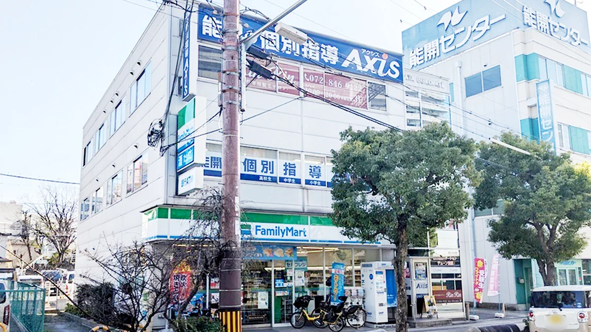 枚方校 外観
