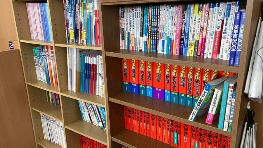 名東一社校 充実した学習教材(小中高)