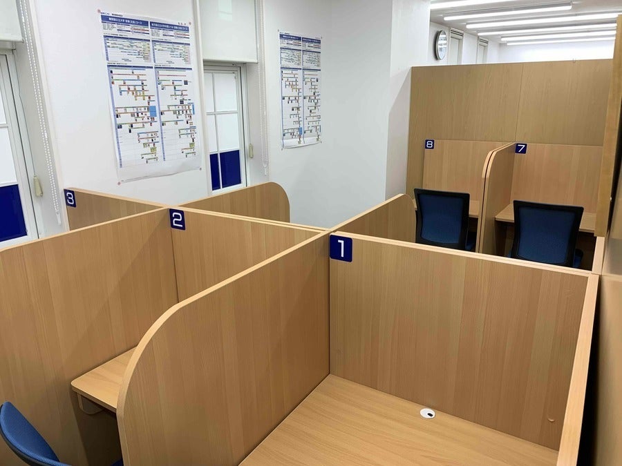 西春駅前校 真剣に、かつ集中して自習できます