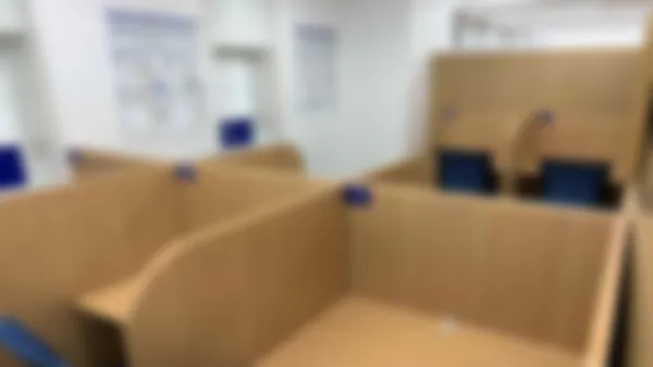 西春駅前校 真剣に、かつ集中して自習できます