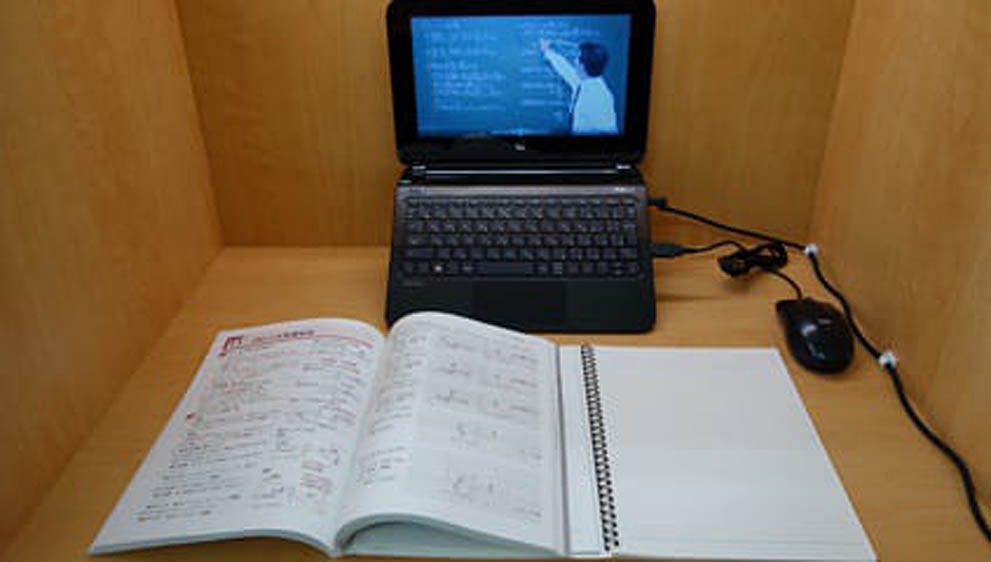 矢巾校 小学生から高校生まで対応の映像ブース！特に受験生には大きな見方です！