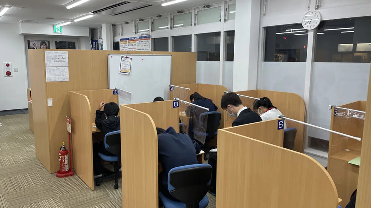 盛岡フェザン校 真剣勝負の指導ブース