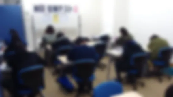 岐大前校 定期テスト前には対策勉強会を実施しています。