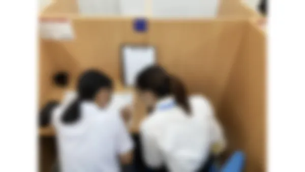 大塚校 先生がいつも隣にいます。