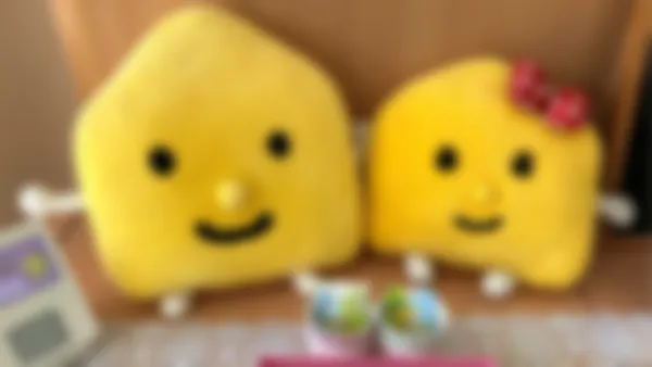 大塚校 入口ではごうかく君とえまちゃんがお出迎え。