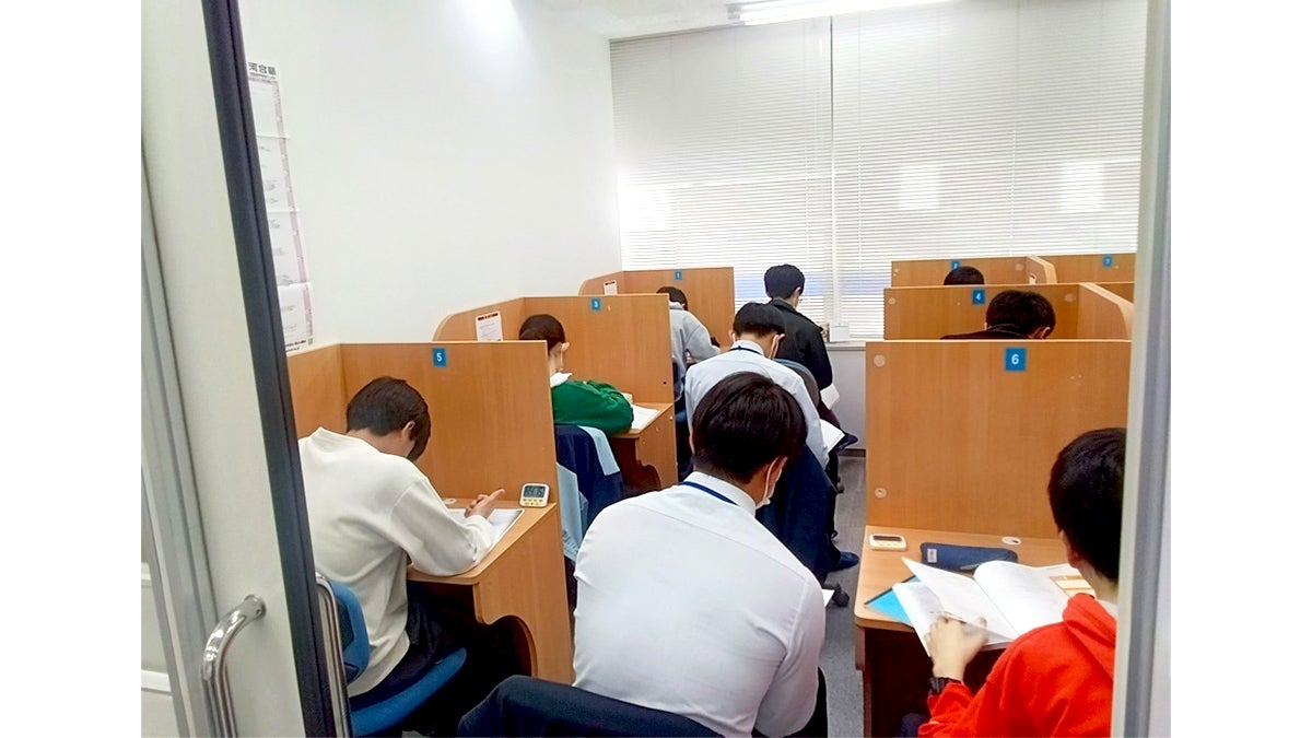 泉中央校 綿密な学習プランに基づいて授業が展開されます