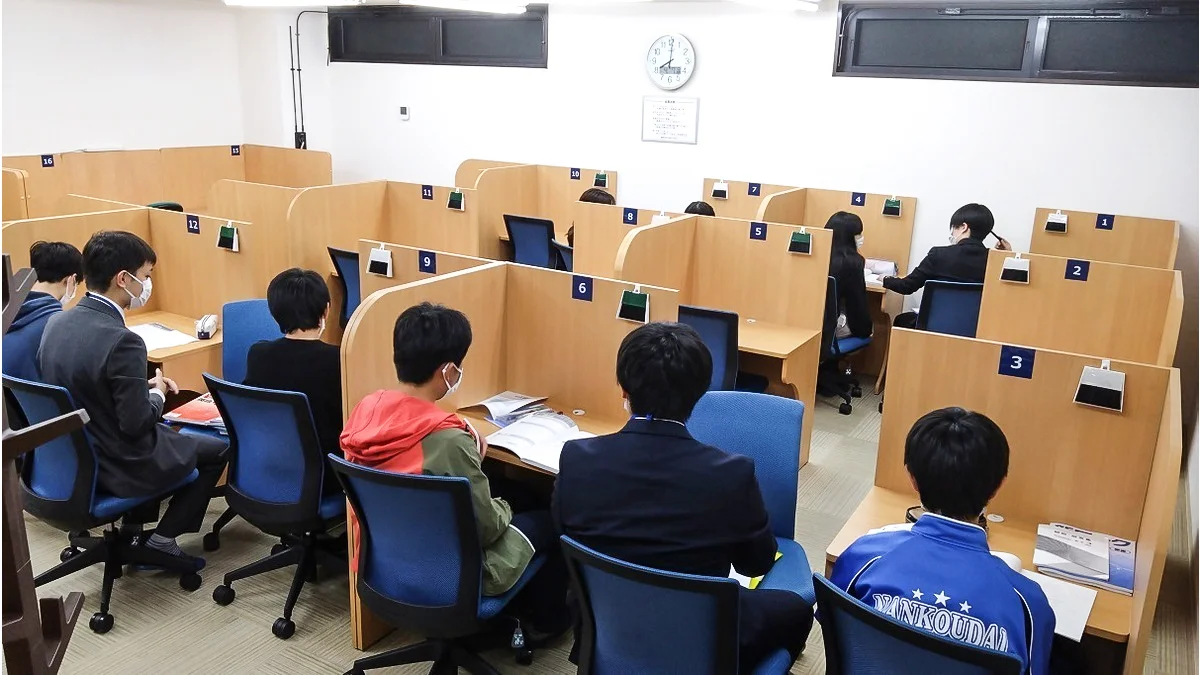 南光台校 親切・丁寧な指導者が生徒一人ひとりにあわせた指導を行います。