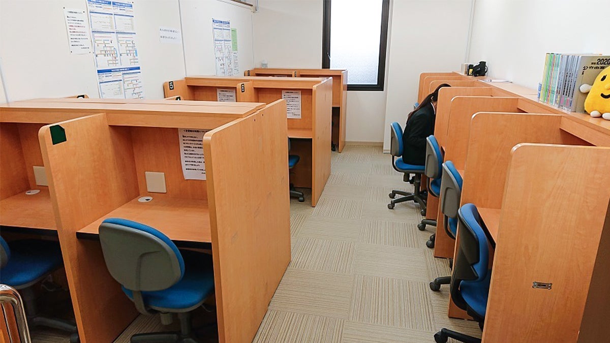南光台校 学校の宿題や個別授業の予習・復習は自習室で！