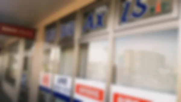 山内校 山内小学校より歩いてスグ