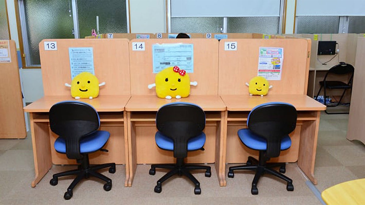浦城校 教室の机を少しだけ紹介♬