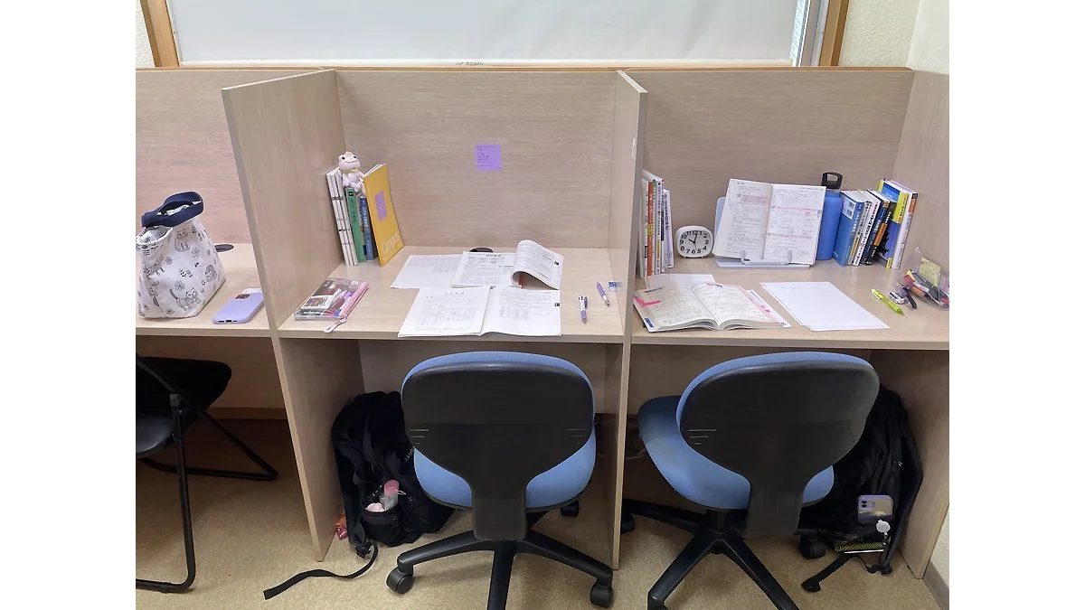 浦城校 授業がない日も通える塾・自習専用席完備！
学校帰りに！授業のない日に！