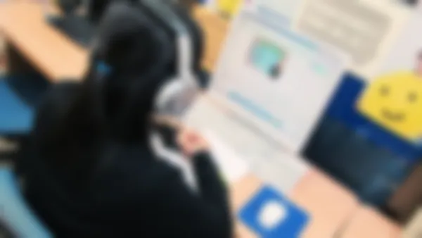 小禄校 先生たちも勉強しています!