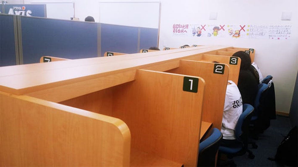 首里石嶺校 自習ブース完備！授業のない日も自由に活用できます。