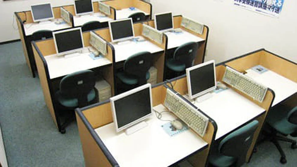 円山校 アクシスオンラインや映像講座は、高校生に大人気。