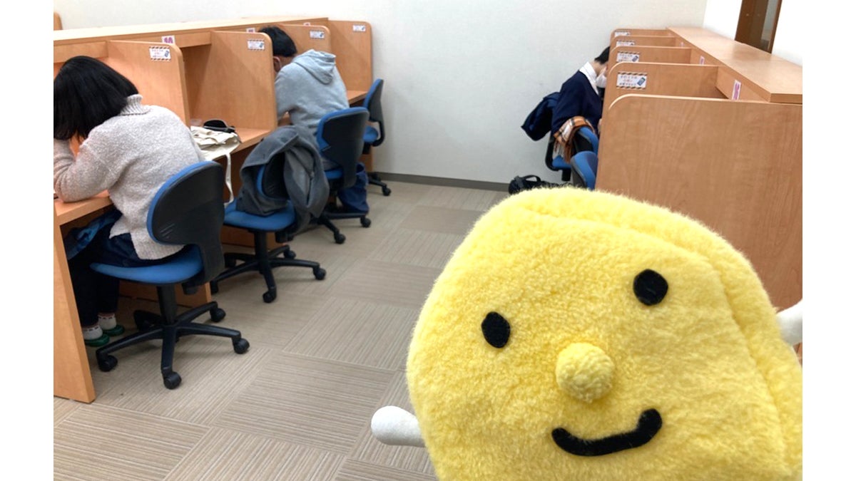 妹尾校 集中できる自習室の環境です。