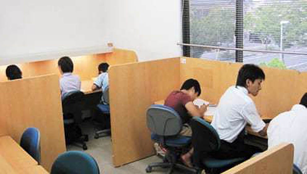 岡山西大寺校 習い事や部活との両立が可能です