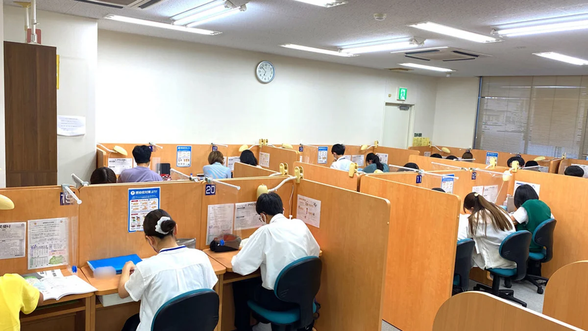 大元校 活気あふれる広い教室