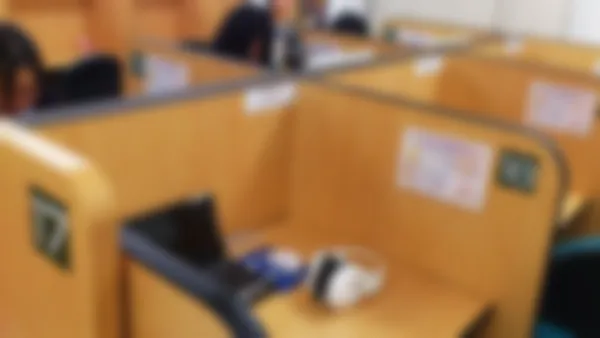 茶屋町駅前校 映像講座で高校生は力をつけています。