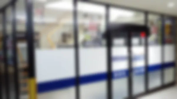 国富校 元気に通っていただくために、「あいさつや見送り」は重要です。