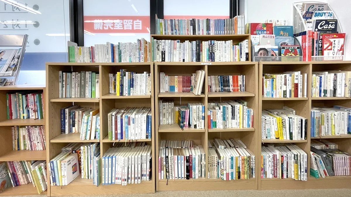 問屋町校 「あくしす文庫」
個別指導塾アクシス問屋町校内の私設図書館(Since 2017)