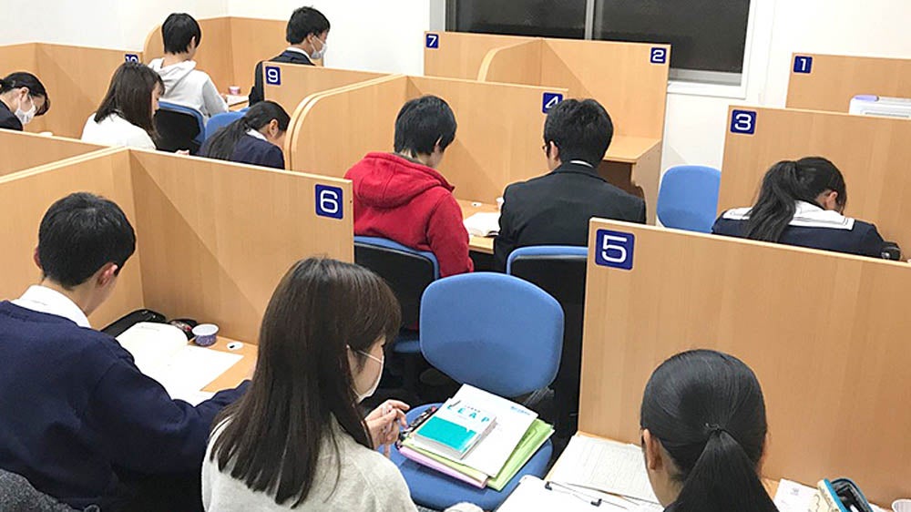 倉敷羽島校 倉敷羽島校の個別指導では「自分でできた！」を大切にしています。