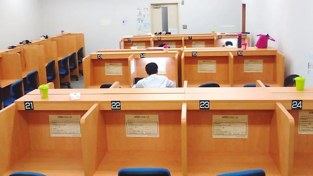 高松校 全35席！授業日以外でも利用可能