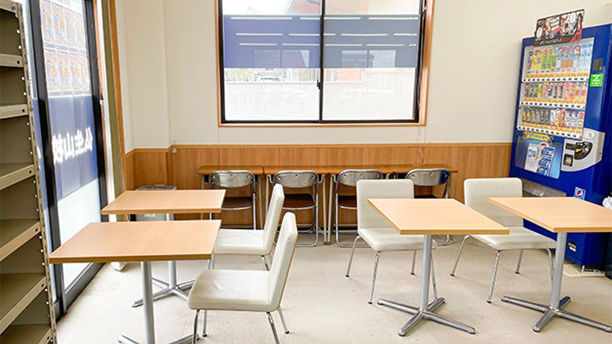 仏生山校 休憩時に飲食可能なフリースペースです。