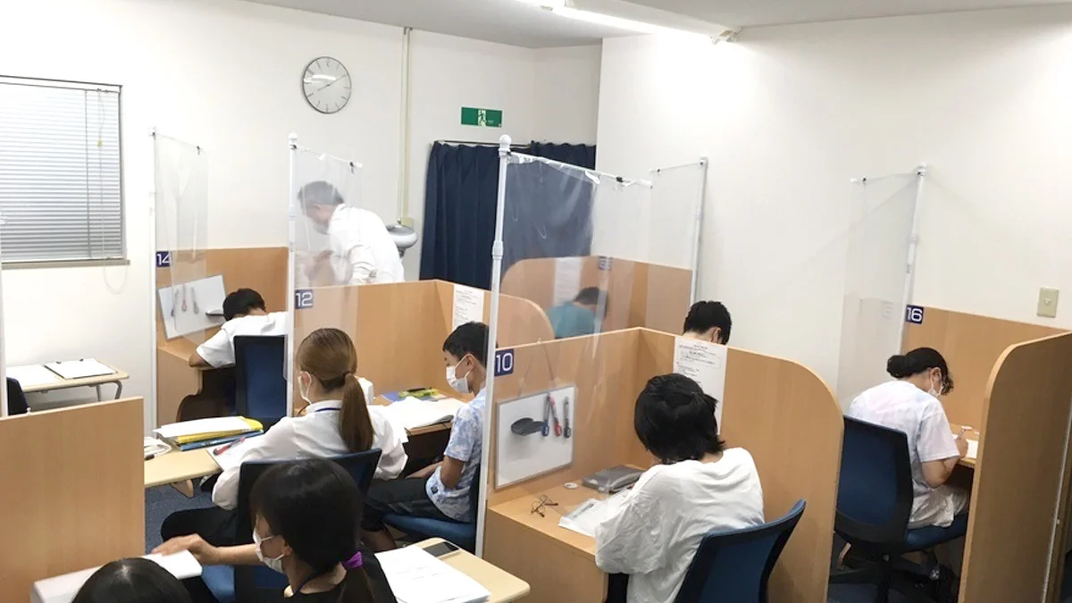 大野校 「解説」⇔「演習」でわかるだけでなく、「自分で解く力」も身につけます。