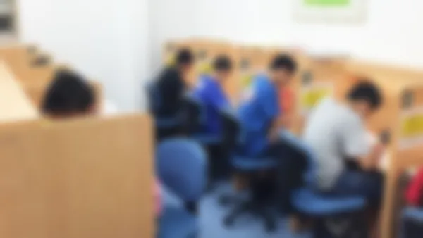 円座校 自習室最大18席完備!いつでも自由に使えます!