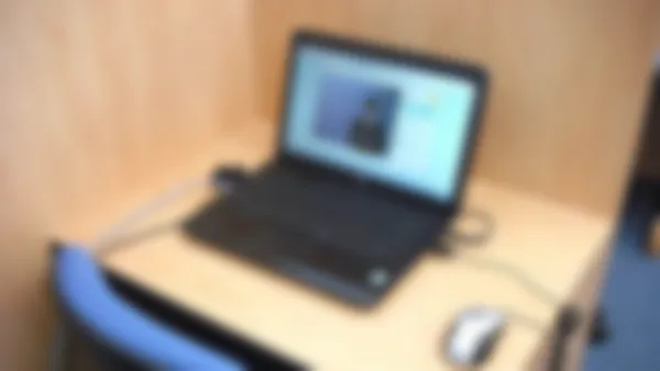 ガーデン前橋校 大学受験映像講座ブースでは基礎内容から難関大受験まで自分のペースで学習できます。