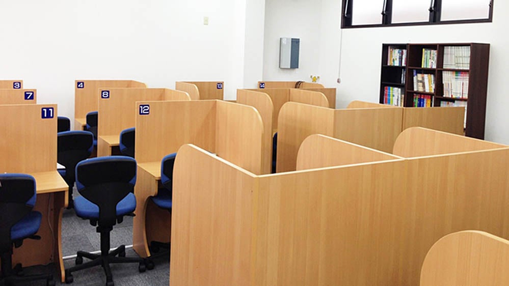 富岡校 自習ブース完備！いつでも自由に使えます！