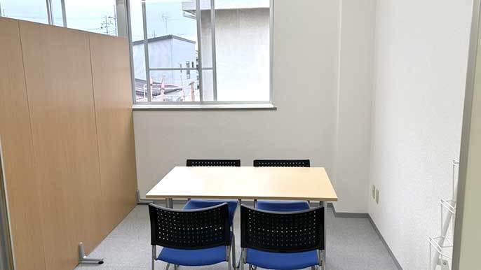 前橋朝倉校 生徒は最低月1回、保護者様は年3回の学習相談を行います。