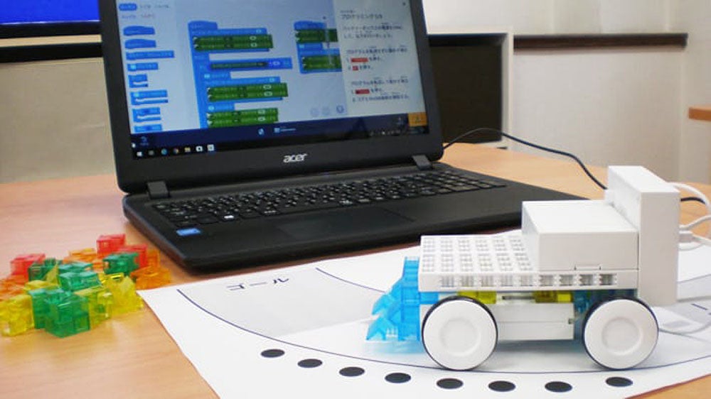 帯山校 ロボットプログラミング講座を始め、小学生の「学び」も多様に。