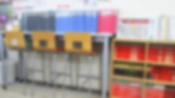 岩倉校 アクシス岩倉校のフリースペースは情報収集と憩いの場です。