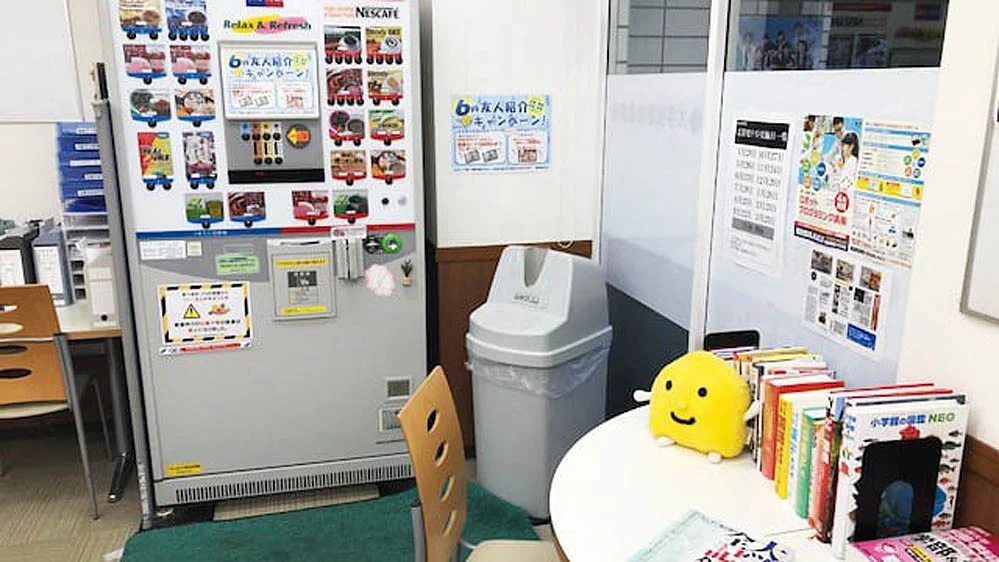 下鴨校 授業の間に、ほっと一息できるフリースペース