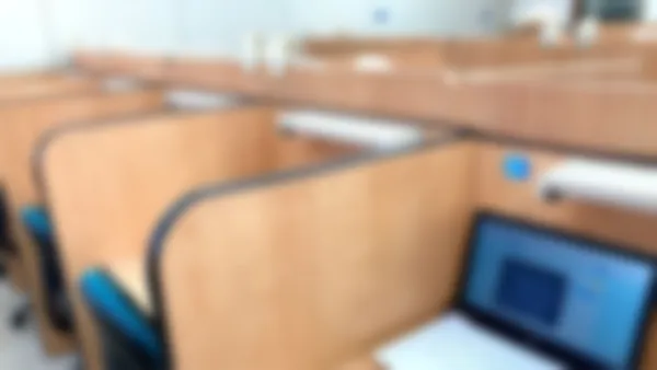 丹波橋校 パソコン完備の自習室、映像授業も受講できます!