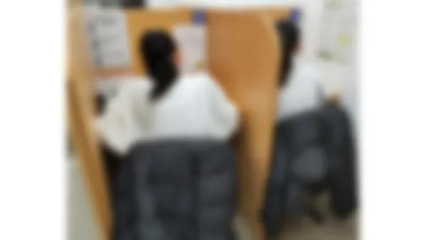 宇治校 真剣に、かつ集中して自習できます