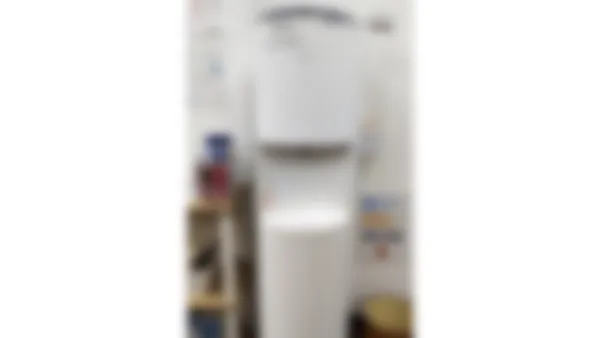 宇治校 フリードリンク・ウォーターサーバーを完備しています