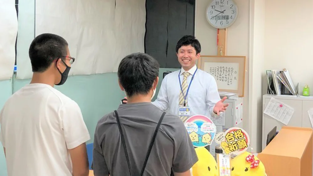 郡元校 お出迎え・お見送りを徹底し、お子さまの安全な通塾をサポートいたします。