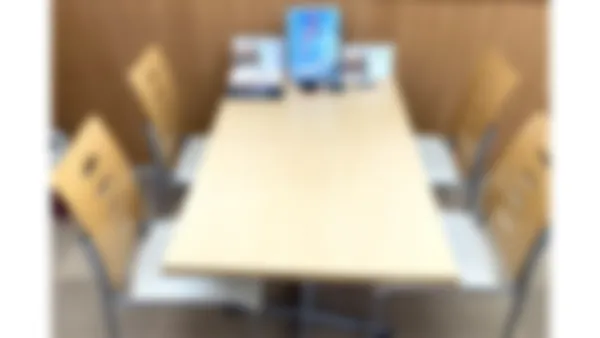 泉校 定期的に懇談会を行います。