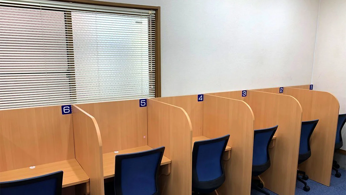 桜校 真剣に、かつ集中して自習できます