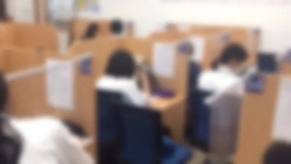 膳所校 授業が始まると教室は活気に溢れます