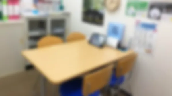 近江八幡校 懇談スペースは目標実現に向けての相談がひっきりなしです。