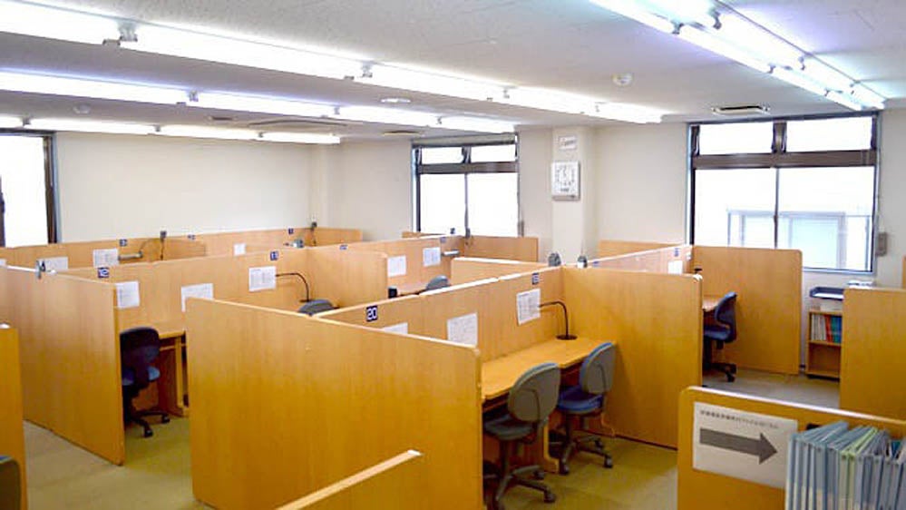 近江八幡校 個別指導＆映像講座ブース（教室）