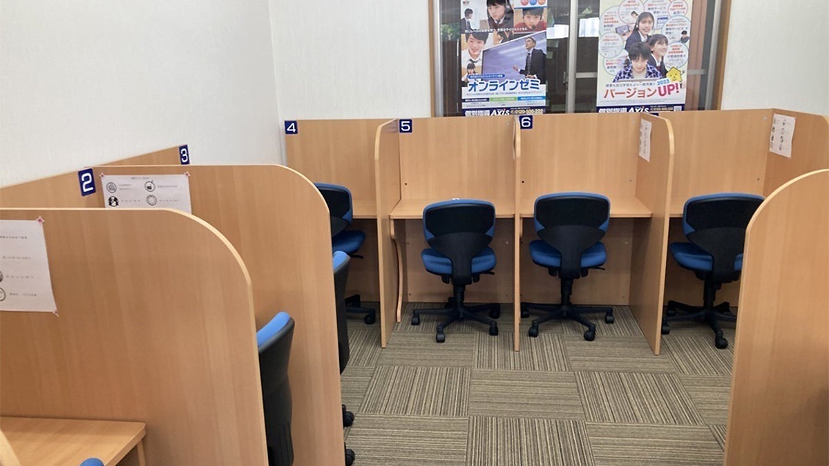 長浜校 真剣に、かつ集中して自習できます