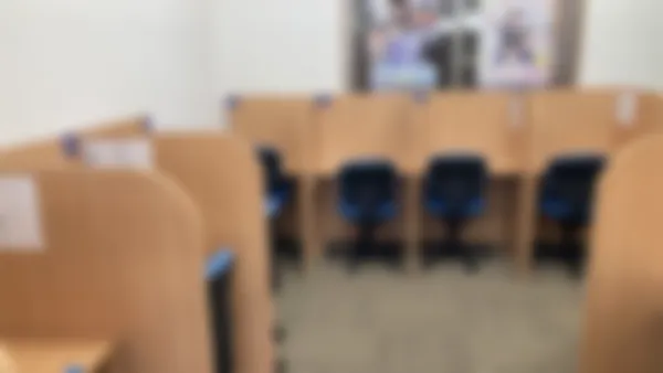 長浜校 真剣に、かつ集中して自習できます