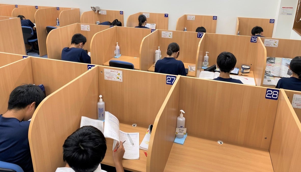 青山校 自習ブース完備!! いつでも自由に使えます。