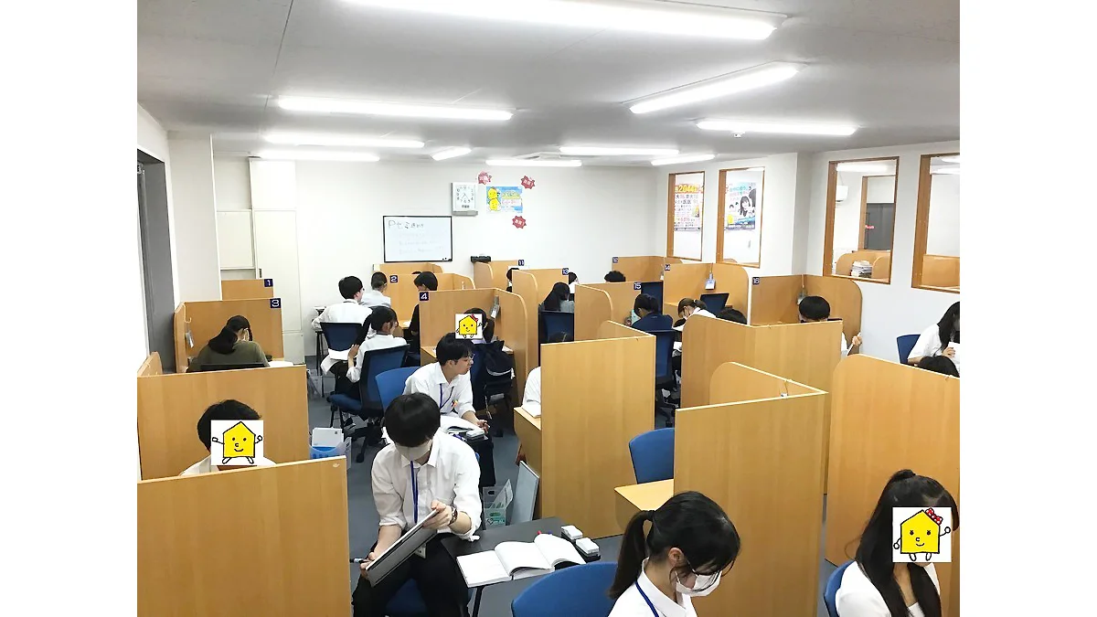 新潟大学前校 授業が始まると教室は活気に溢れます