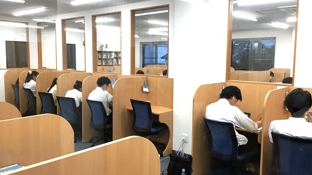 新潟大学前校 真剣に、かつ集中して自習できます