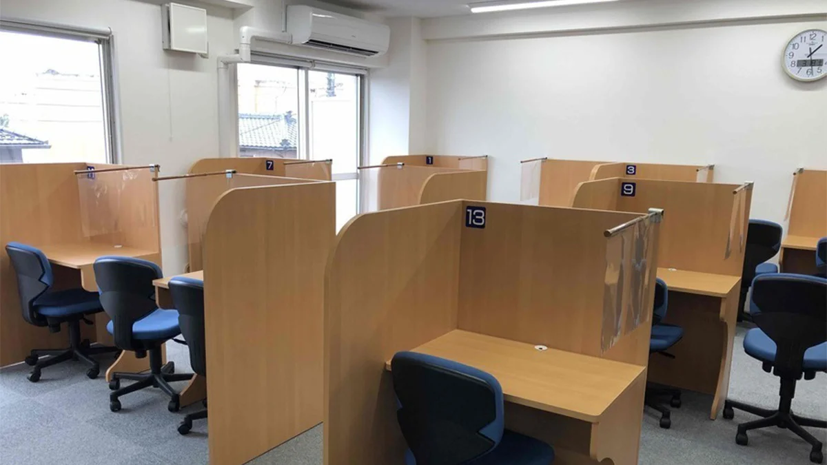 黒埼校 清潔で安心な授業用ブース